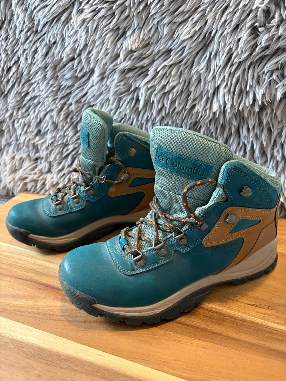 Columbia Teal Lace-Up Hiking Boots with Orange Accents